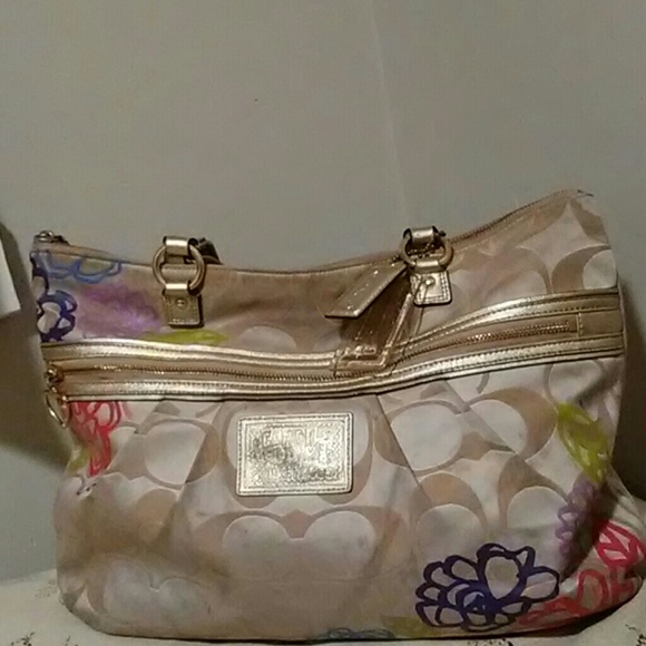 Coach Handbags - Coach Signature Floral Purse Coach Handbags - Coach Signature Floral Purse